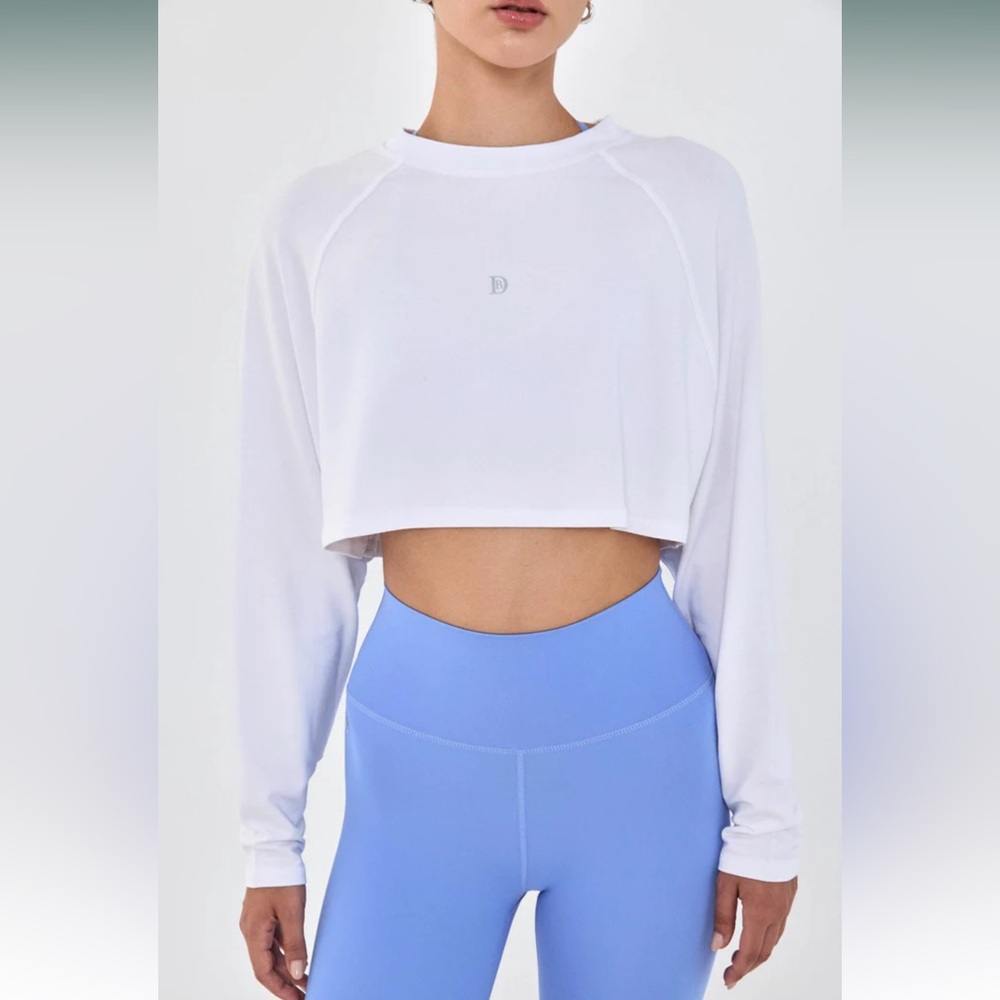 De Rococo Cropped Tee